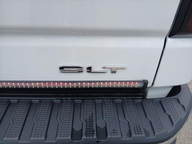 2024 GMC Sierra 1500 4WD Crew Cab Short Box SLT