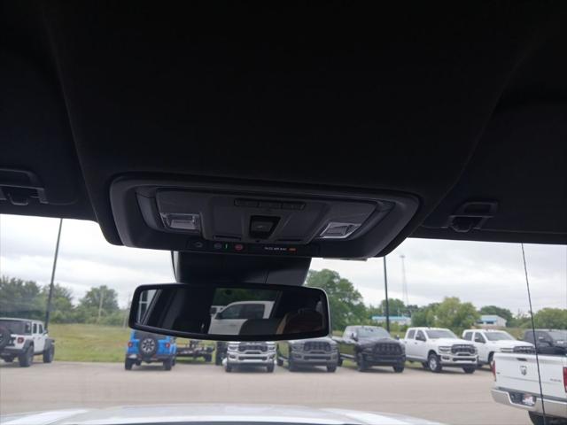 2024 GMC Sierra 1500 4WD Crew Cab Short Box SLT
