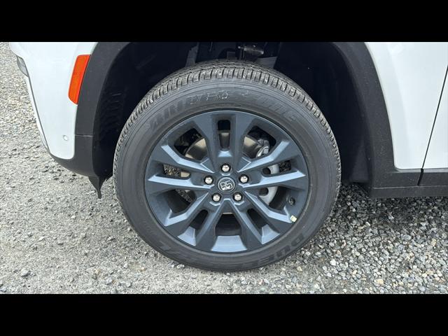 2026 Jeep Grand Cherokee 85th Anniversary Edition