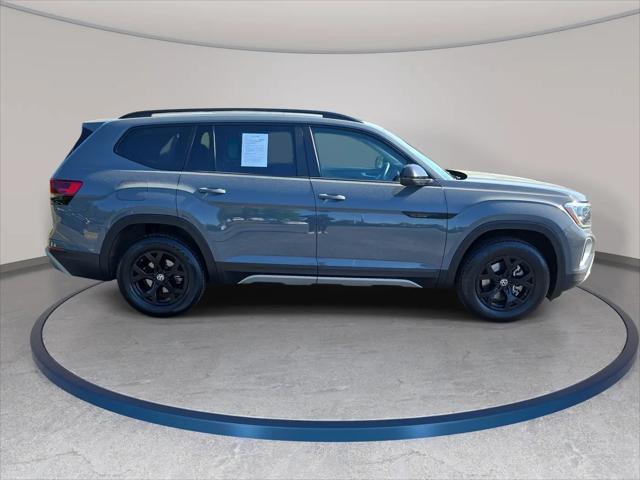 2024 Volkswagen Atlas 2.0T Peak Edition SE w/Technology