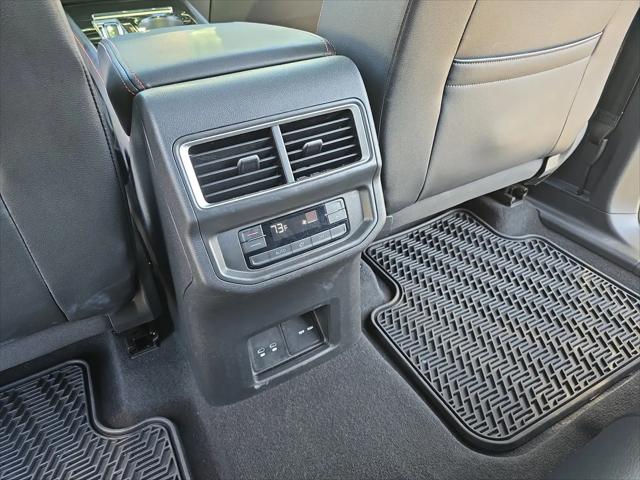 2024 Volkswagen Atlas 2.0T Peak Edition SE w/Technology