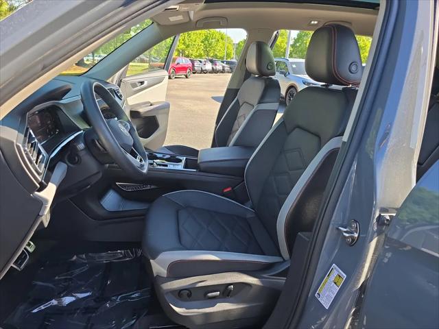 2024 Volkswagen Atlas 2.0T Peak Edition SE w/Technology