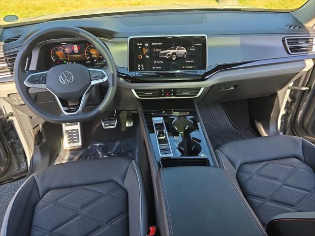 2024 Volkswagen Atlas 2.0T Peak Edition SE w/Technology