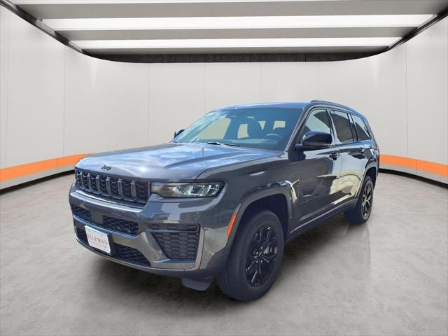 2026 Jeep Grand Cherokee L GRAND CHEROKEE L LAREDO ALTITUDE 4X4