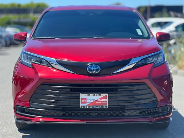 2023 Toyota Sienna LE