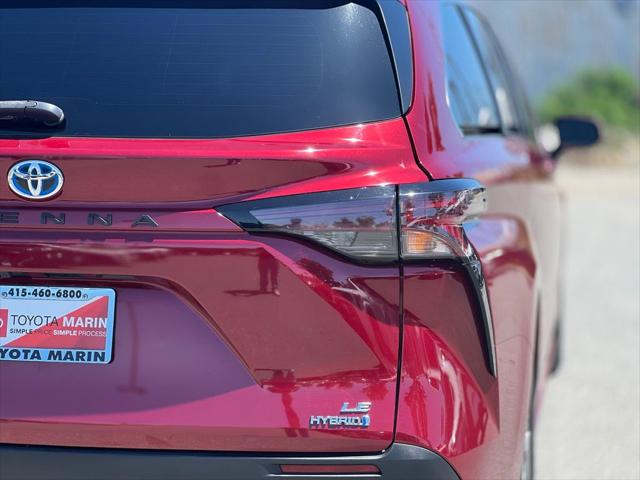 2023 Toyota Sienna LE