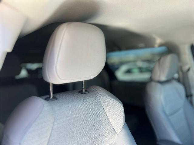 2023 Toyota Sienna LE
