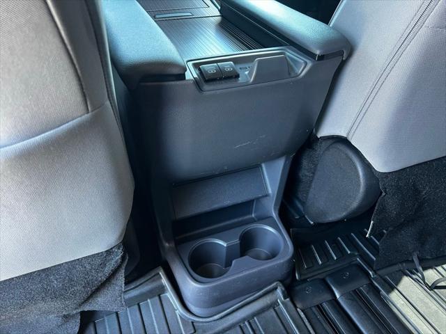 2023 Toyota Sienna LE