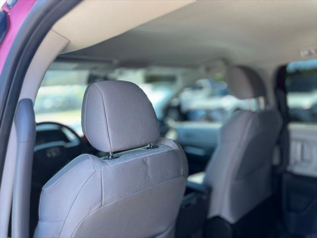 2023 Toyota Sienna LE