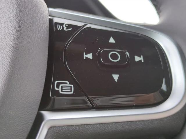 2026 Volvo XC90 Ultra, B6 AWD Gas mild hybrid, Gasoline, Bright, 7 Seats