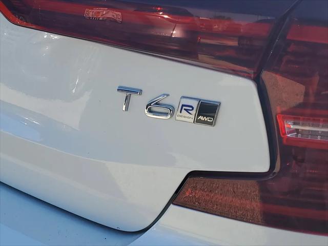 2019 Volvo S60 T6 R-Design