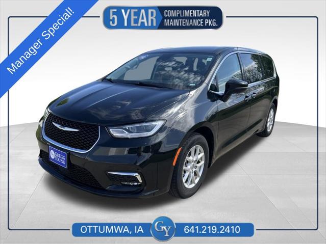 2023 Chrysler Pacifica Touring L for sale in Ottumwa, IA
