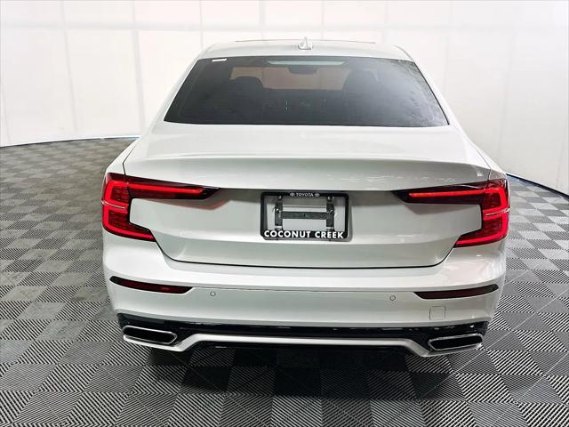 2022 Volvo S60 B5 Momentum