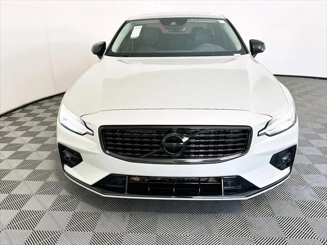 2022 Volvo S60 B5 Momentum