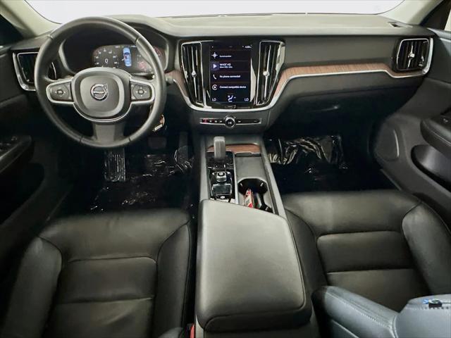2022 Volvo S60 B5 Momentum