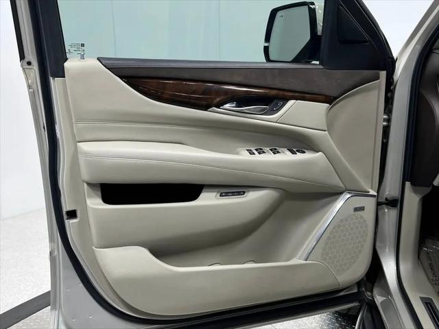 2017 Cadillac Escalade Luxury