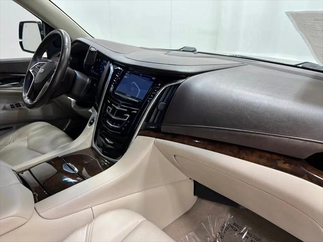 2017 Cadillac Escalade Luxury