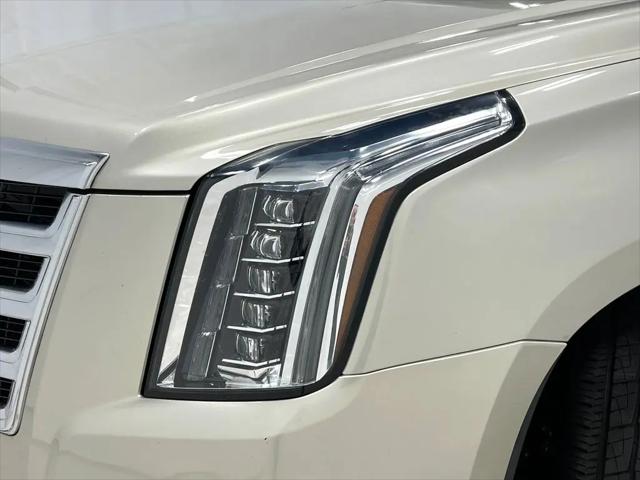 2017 Cadillac Escalade Luxury