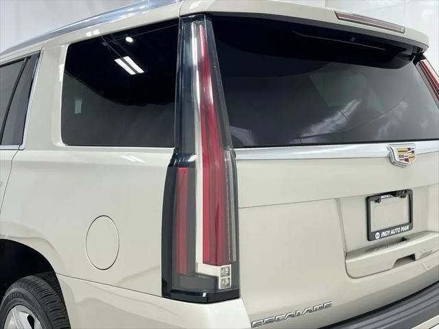 2017 Cadillac Escalade Luxury