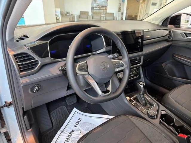 2026 Volkswagen Taos SE Black