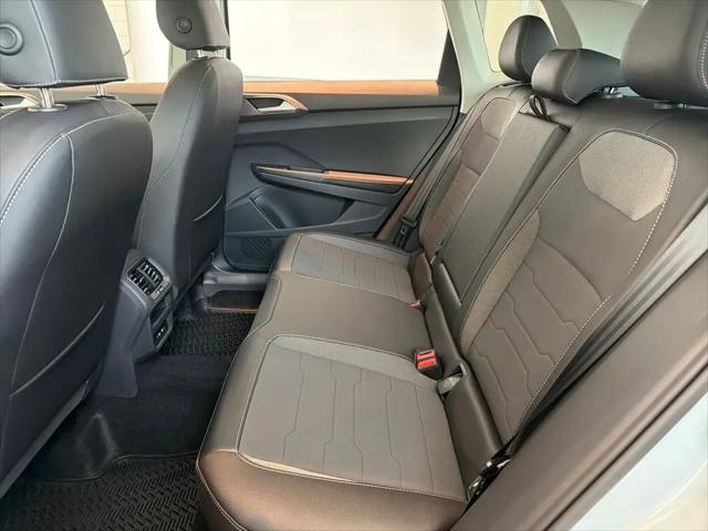 2026 Volkswagen Taos SE Black