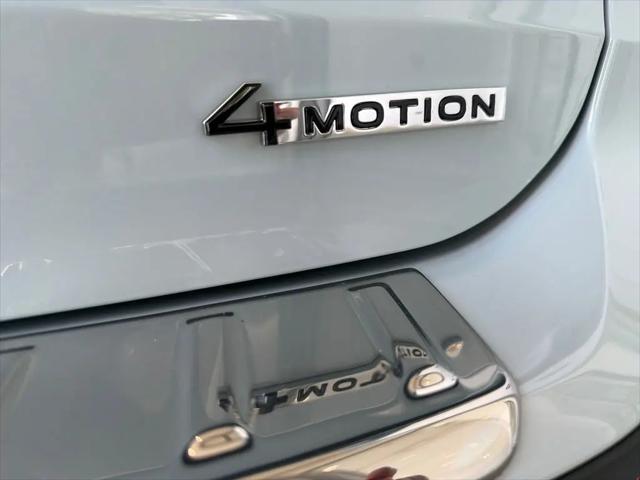 2026 Volkswagen Taos SE Black