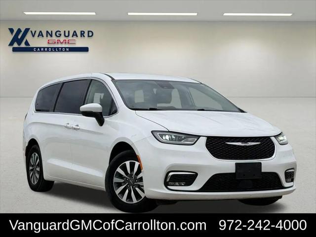 2023 Chrysler Pacifica Hybrid Touring L for sale in Carrollton, TX