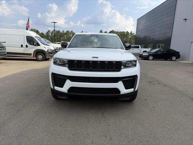 2026 Jeep Grand Cherokee L GRAND CHEROKEE L LAREDO ALTITUDE 4X2 2026 Jeep Grand Cherokee L GRAND CHEROKEE L LAREDO ALTITUDE 4X2