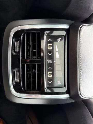 2016 Volvo XC90 T6 R-Design