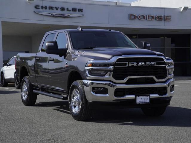 2026 RAM 2500 RAM 2500 TRADESMAN CREW CAB 4X4 64 BOX
