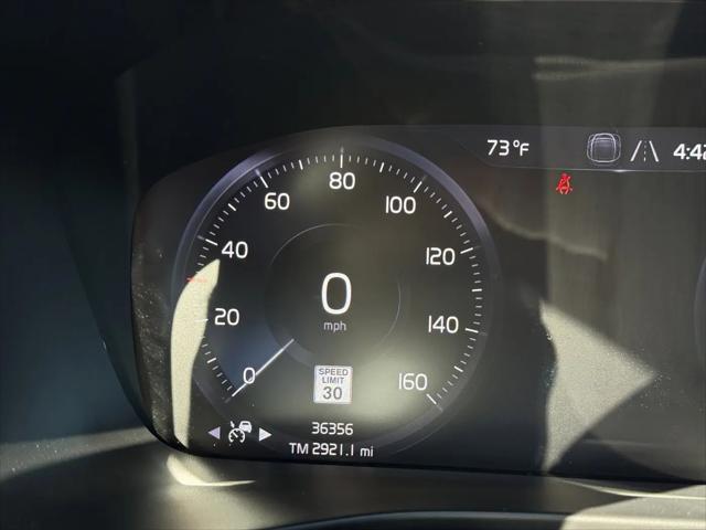 2022 Volvo XC40 T5 Inscription