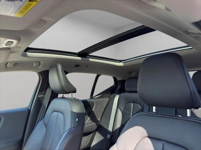 2022 Volvo XC40 T5 Inscription