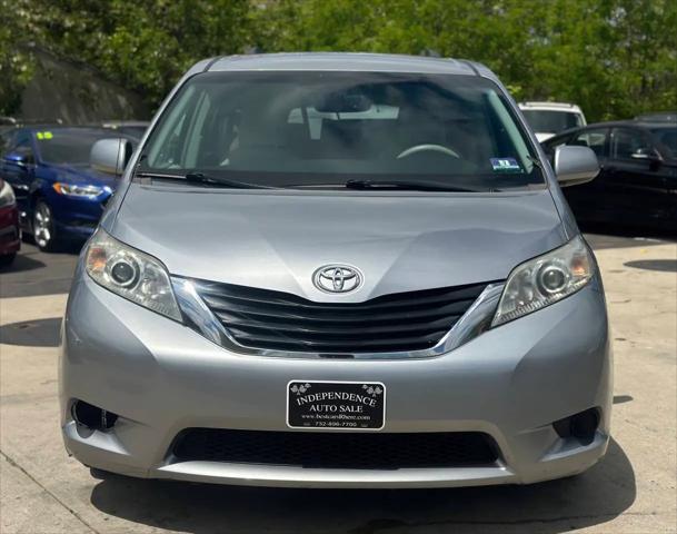 2011 Toyota Sienna LE V6
