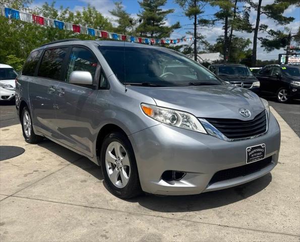 2011 Toyota Sienna LE V6