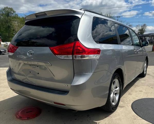 2011 Toyota Sienna LE V6