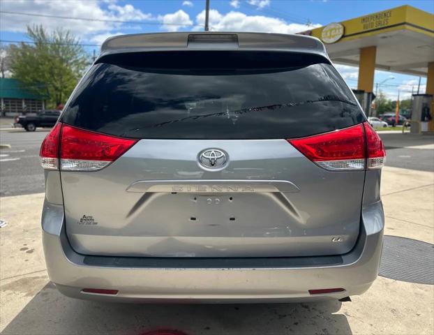 2011 Toyota Sienna LE V6