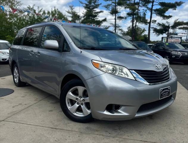 2011 Toyota Sienna LE V6