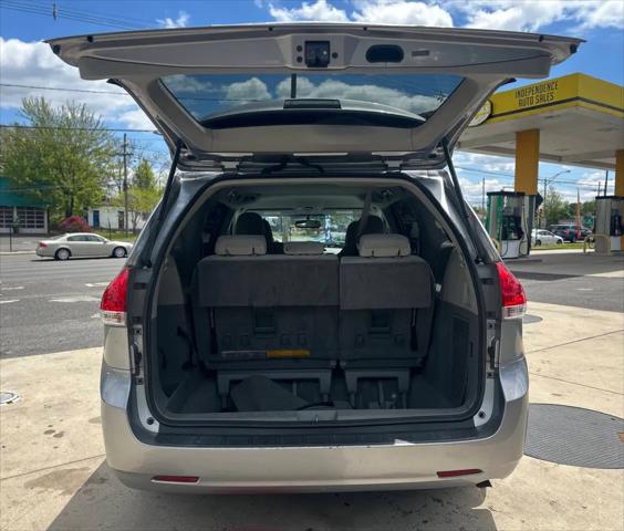 2011 Toyota Sienna LE V6