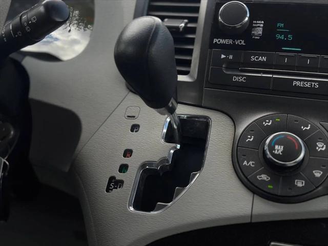 2011 Toyota Sienna LE V6