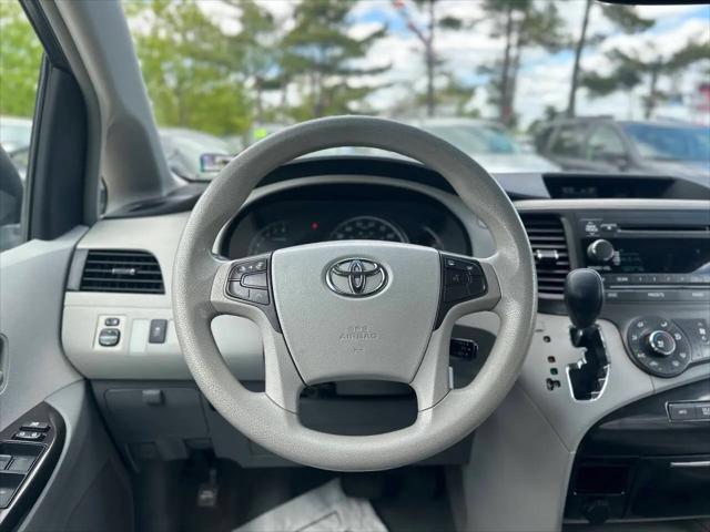 2011 Toyota Sienna LE V6