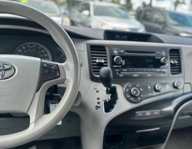 2011 Toyota Sienna LE V6