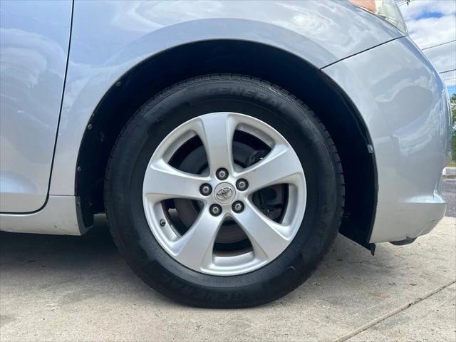 2011 Toyota Sienna LE V6