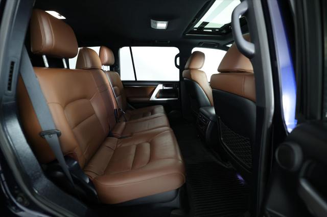 2018 Toyota Land Cruiser V8