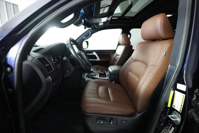 2018 Toyota Land Cruiser V8
