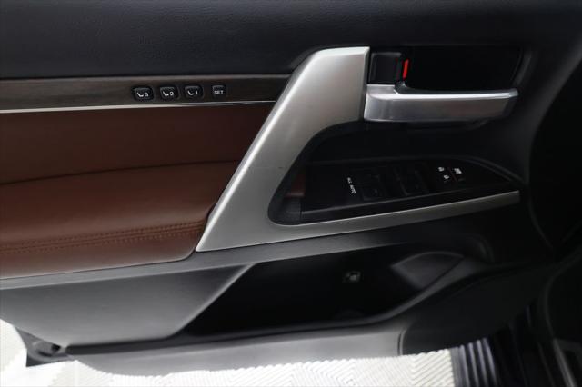 2018 Toyota Land Cruiser V8