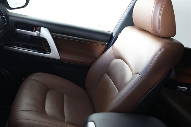 2018 Toyota Land Cruiser V8