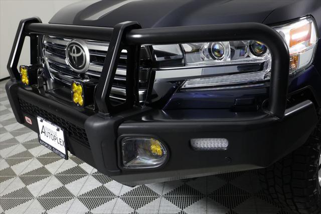 2018 Toyota Land Cruiser V8