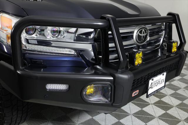 2018 Toyota Land Cruiser V8