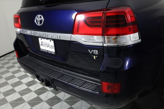2018 Toyota Land Cruiser V8