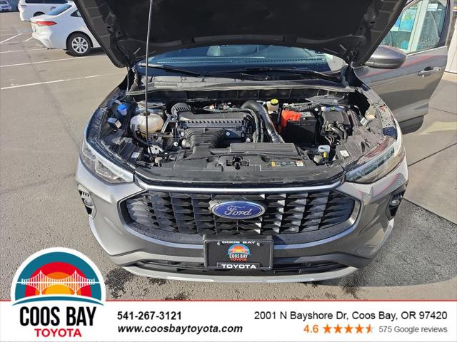 2025 Ford Escape Platinum